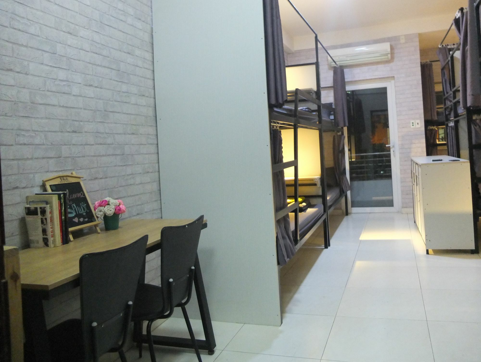 S Phuot Airport Hostel Ho Şi Min Exterior foto